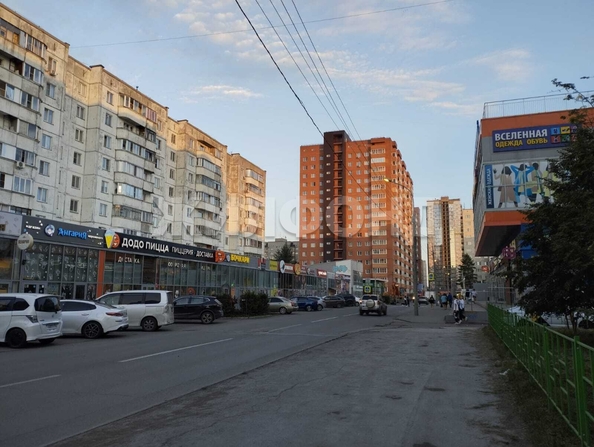 
   Продам 2-комнатную, 52.9 м², Новосибирская ул, 19

. Фото 15.