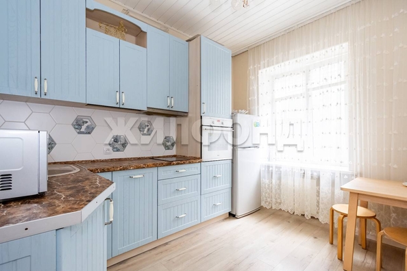 
   Продам 2-комнатную, 58.7 м², Александра Невского ул, 16

. Фото 1.