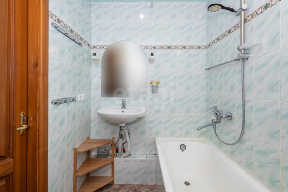 
   Продам 3-комнатную, 60 м², Российская ул, 26

. Фото 3.