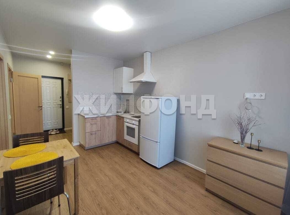 
   Продам 1-комнатную, 38 м², Ватутина ул, 93/1

. Фото 2.