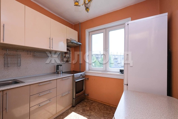 
  Продается 3-комн. квартира, 56.7 м², Республиканская ул, д. 13
. Фото 9.