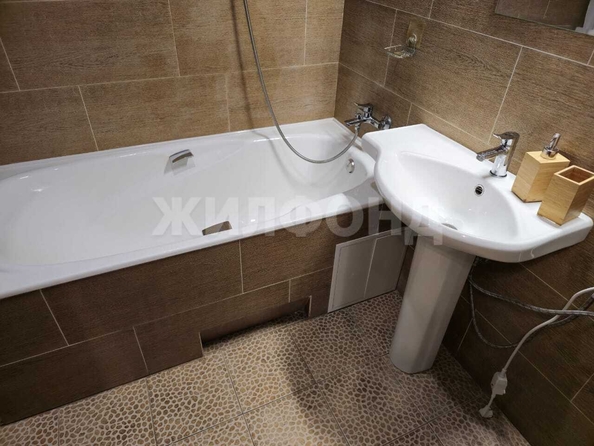 
  Сдам в аренду 2-комнатную квартиру, 54 м², Новосибирск

. Фото 3.