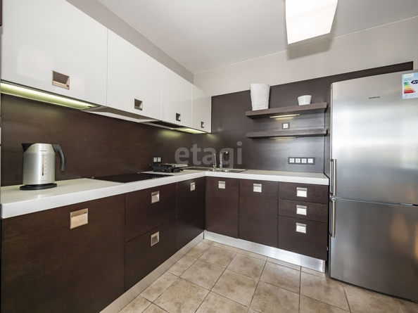 
   Продам 3-комнатную, 90 м², Красный пр-кт, 99

. Фото 9.