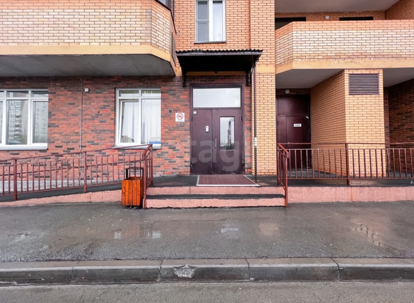 
   Продам 1-комнатную, 40.8 м², Райсовета пл, 8

. Фото 20.