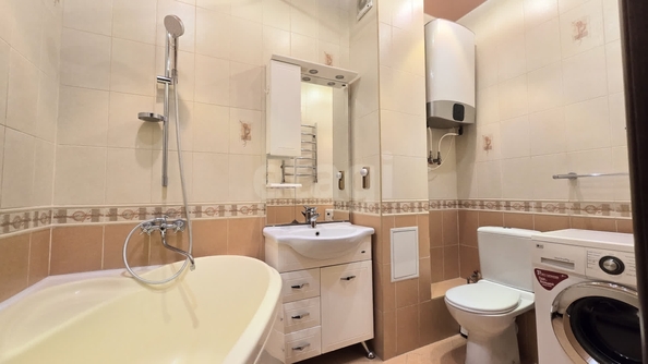 
   Продам 2-комнатную, 55.4 м², Адриена Лежена ул, 13

. Фото 12.
