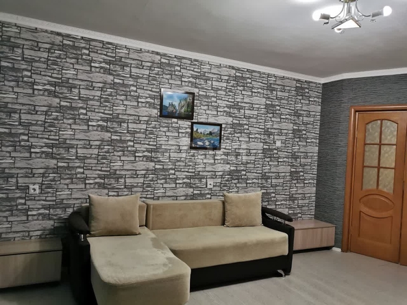 
  Сдам в аренду 1-комнатную квартиру, 52.4 м², Новосибирск

. Фото 1.