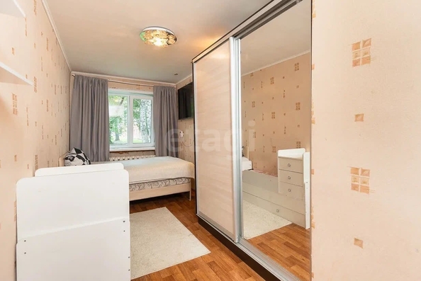 
   Продам 3-комнатную, 53.1 м², Театральная ул, 4/1

. Фото 2.