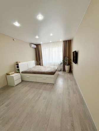 
   Продам 2-комнатную, 59 м², Титова ул, 252/1

. Фото 1.