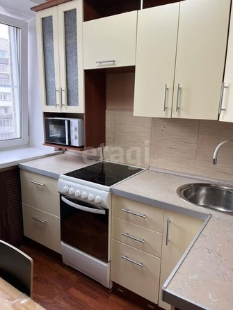 
   Продам 1-комнатную, 32.5 м², Революции ул, 7

. Фото 2.