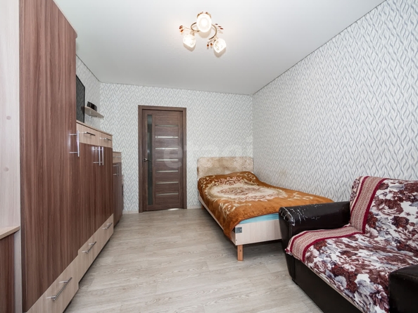 
   Продам 3-комнатную, 59.5 м², Объединения ул, 96/1

. Фото 18.