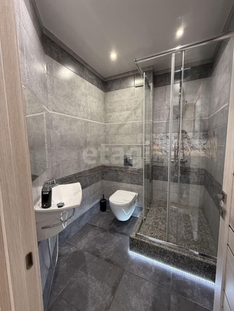 
   Продам 2-комнатную, 72 м², Аникина ул, 16

. Фото 12.
