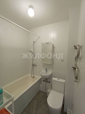 
   Продам 1-комнатную, 37.9 м², Тюленина ул, 1/2

. Фото 8.