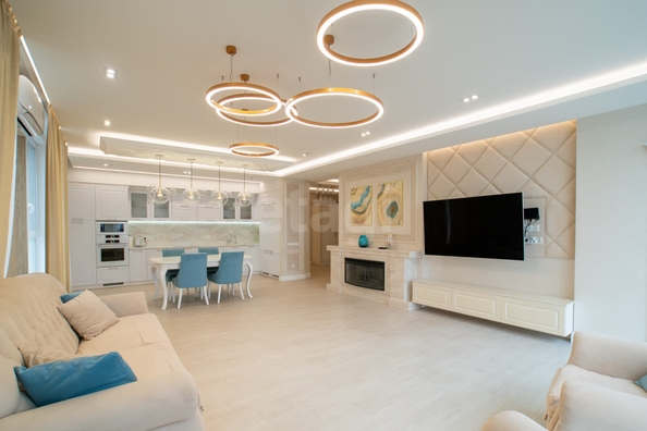 
  Сдам в аренду 4-комнатную квартиру, 145 м², Новосибирск

. Фото 8.