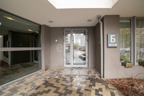 
  Сдам в аренду 4-комнатную квартиру, 145 м², Новосибирск

. Фото 32.