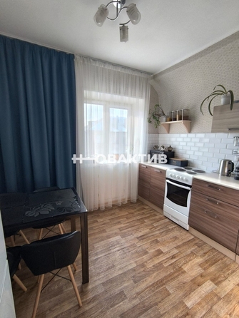 
   Продам 2-комнатную, 56 м², Театральная ул, 2А

. Фото 10.