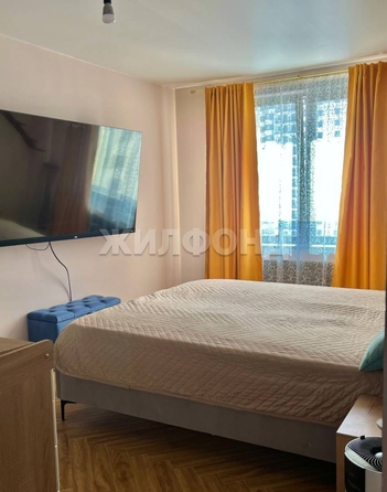 
   Продам 2-комнатную, 56 м², Бородина ул, 56

. Фото 9.