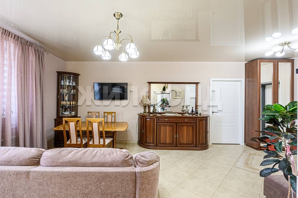 
   Продам 2-комнатную, 45.7 м², Николая Островского ул, 120

. Фото 3.