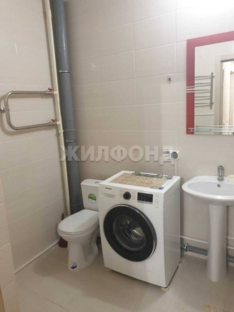 
   Продам 2-комнатную, 64.3 м², Каспийская (Приозёрный мкр.) ул, 1

. Фото 6.