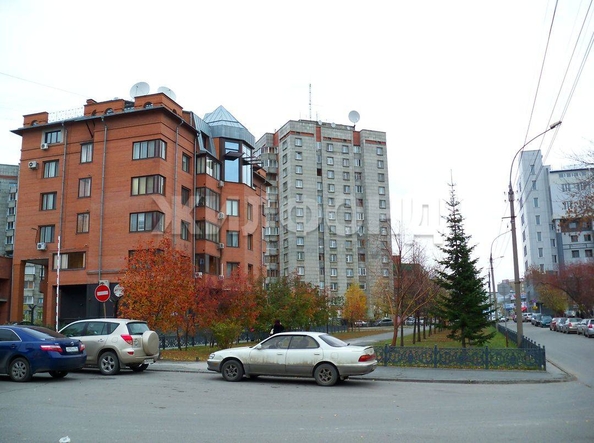 
   Продам 3-комнатную, 80.2 м², Вокзальная магистраль ул, 8/2

. Фото 13.