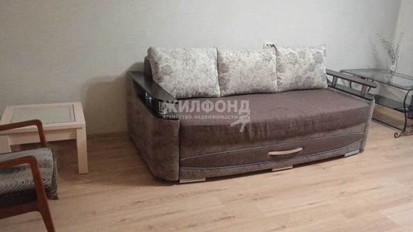 
  Сдам в аренду 1-комнатную квартиру, 39 м², Новосибирск

. Фото 1.