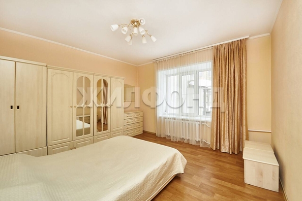 
   Продам 3-комнатную, 73.9 м², Октябрьская ул, 40

. Фото 5.