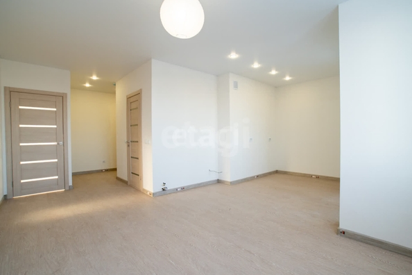
   Продам 3-комнатную, 60.6 м², Ясный Берег ул, 29

. Фото 3.