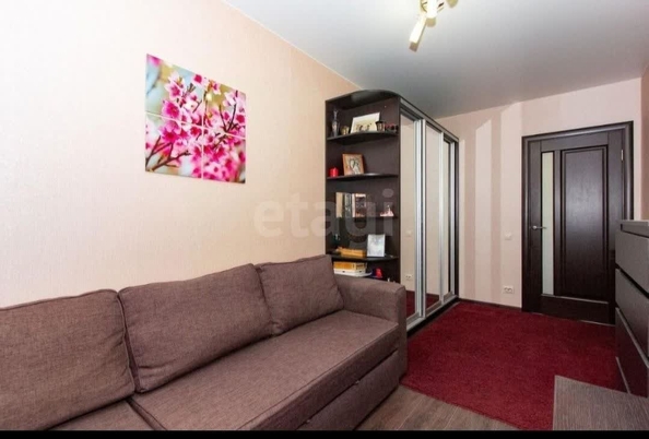 
   Продам 3-комнатную, 67 м², Зорге ул, 237

. Фото 2.