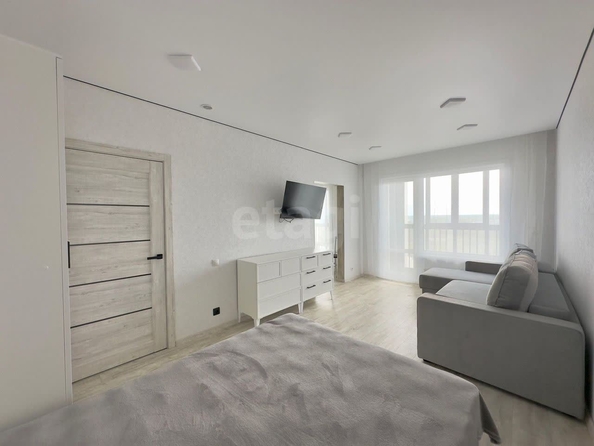 
   Продам 1-комнатную, 39.2 м², Рельефная ул, 106/1

. Фото 13.