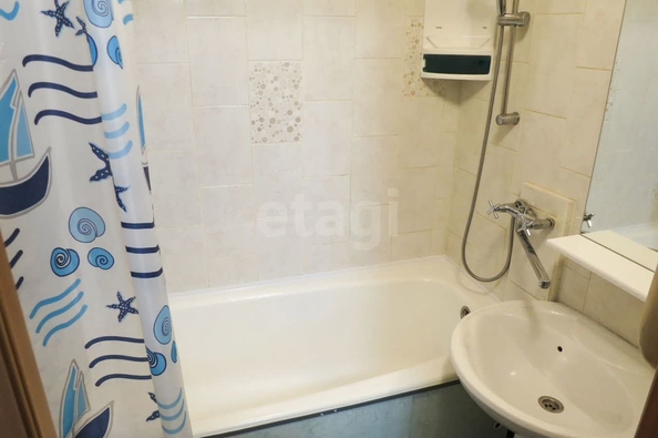 
  Сдам в аренду 2-комнатную квартиру, 53 м², Новосибирск

. Фото 8.