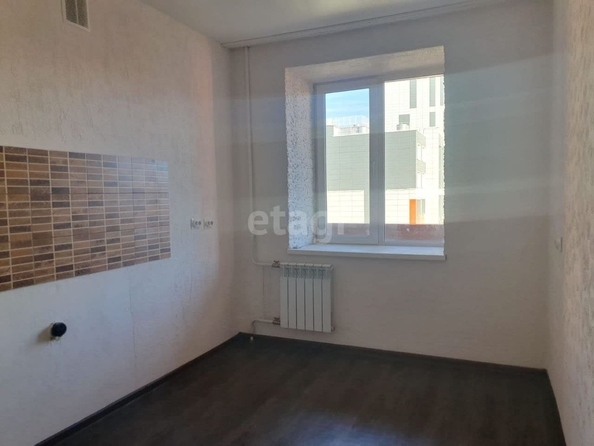 
  Продается 1-комн. квартира, 38 м², Алтайская ул, д. 12/1
. Фото 4.