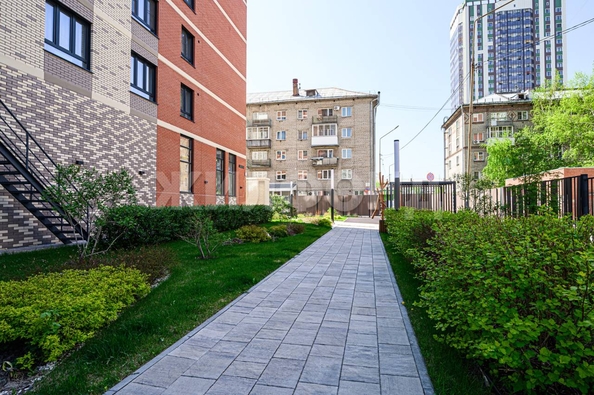 
   Продам 2-комнатную, 49.6 м², Семьи Шамшиных ул, 77

. Фото 24.
