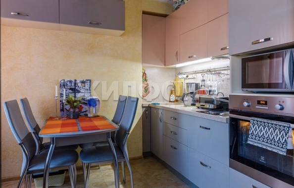 
   Продам 3-комнатную, 63 м², Адриена Лежена ул, 7

. Фото 4.