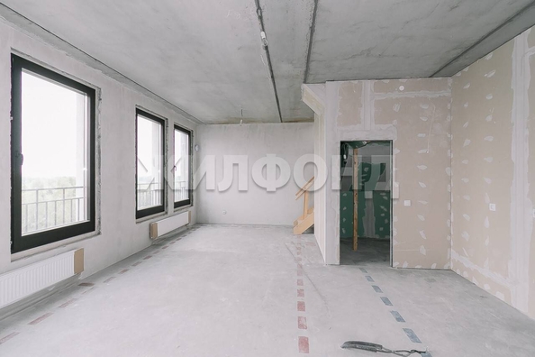 
   Продам 3-комнатную, 156 м², 3-й микрорайон, 1

. Фото 2.