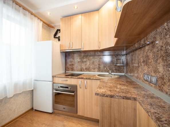 
   Продам 2-комнатную, 45.7 м², Красный пр-кт, 90/2

. Фото 20.