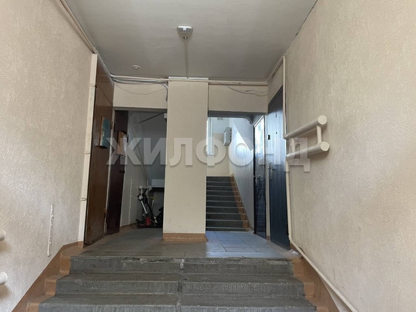 
   Продам 2-комнатную, 42.9 м², Сибиряков-Гвардейцев ул, 17

. Фото 13.