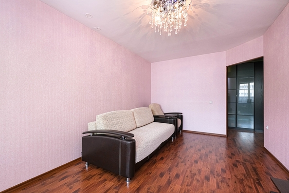 
  Продается 1-комн. квартира, 38.5 м², Зорге ул, д. 90
. Фото 2.