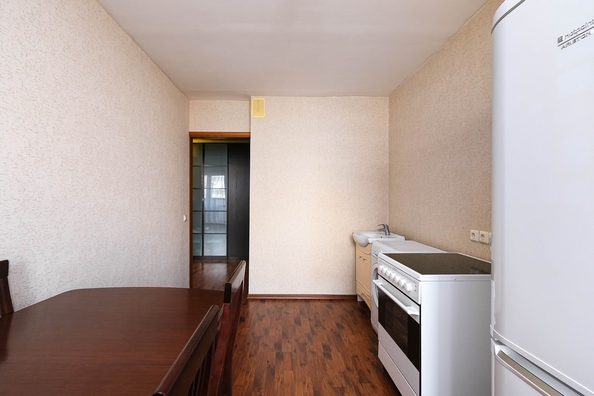 
  Продается 1-комн. квартира, 38.5 м², Зорге ул, д. 90
. Фото 7.