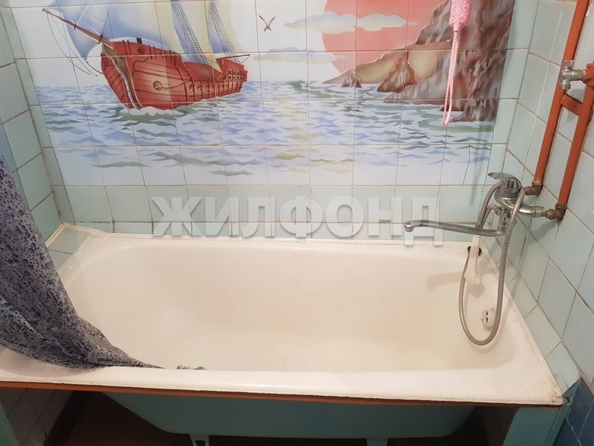 
   Продам 3-комнатную, 57.7 м², Листвянская ул, 27

. Фото 10.
