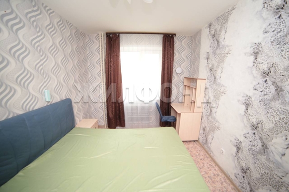 
   Продам 3-комнатную, 76.9 м², Петухова ул, 14/5

. Фото 14.