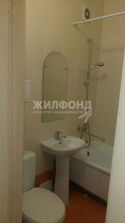 
  Сдам в аренду 1-комнатную квартиру, 31 м², Новосибирск

. Фото 12.