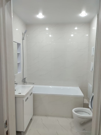 
  Сдается 2-комн. квартира, 61 м², Бронная ул
. Фото 2.