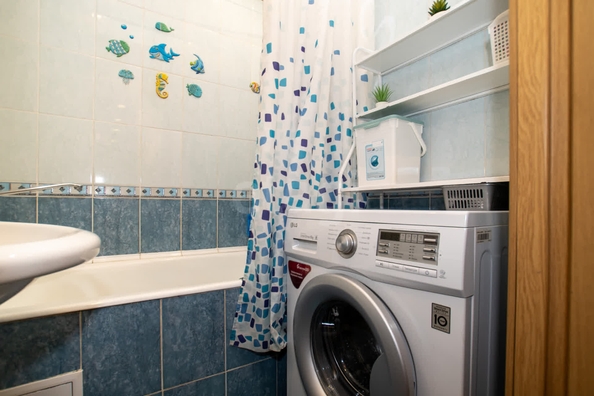 
  Продается 3-комн. квартира, 58.9 м², Полтавская ул, д. 33
. Фото 20.