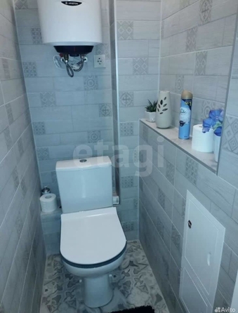 
  Продается 2-комн. квартира, 63 м², Петухова ул, д. 156
. Фото 9.