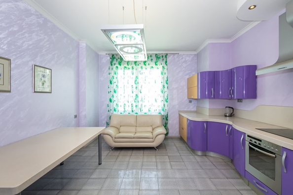 
  Продается 2-комн. квартира, 90.4 м², Кирова ул, д. 25
. Фото 3.
