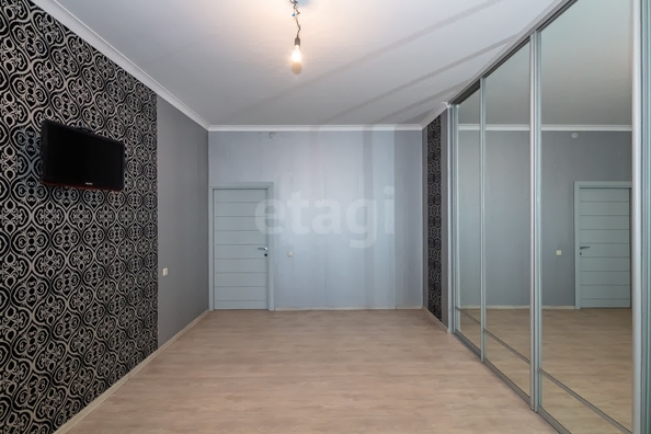 
  Продается 2-комн. квартира, 90.4 м², Кирова ул, д. 25
. Фото 17.
