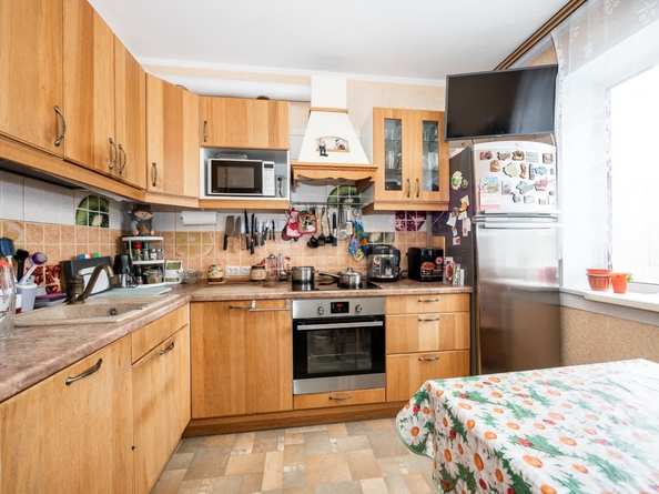 
  Продается 3-комн. квартира, 63 м², Макаренко ул, д. 22
. Фото 3.