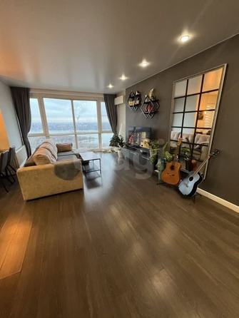 
  Продается 2-комн. квартира, 66 м², Сухарная ул, д. 101/1
. Фото 2.