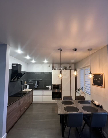 
  Продается 2-комн. квартира, 66 м², Сухарная ул, д. 101/1
. Фото 8.