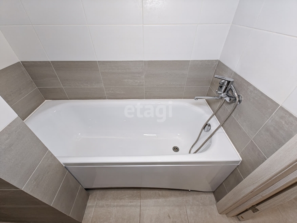 
  Продается 2-комн. квартира, 67 м², Бориса Богаткова ул, д. 201/3
. Фото 11.