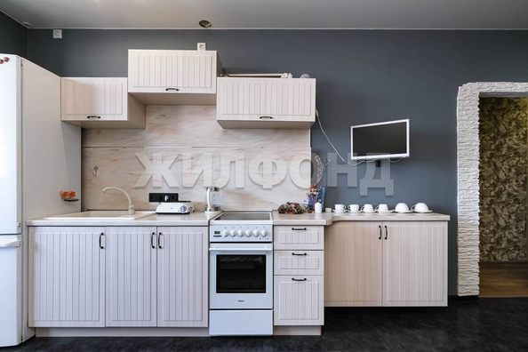 
  Продается 2-комн. квартира, 42.1 м², Добролюбова ул, д. 152/1
. Фото 2.